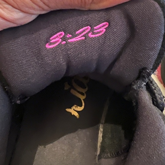 Women’s Air Jordan 11 Low 'Rook to Queen' size 9.5 - Picture 10 of 10